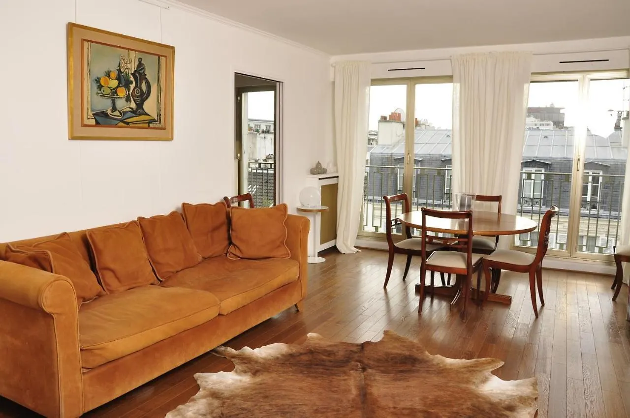 Top Location, Unique Brightness, Space And Comfort For An Unforgettable 公寓