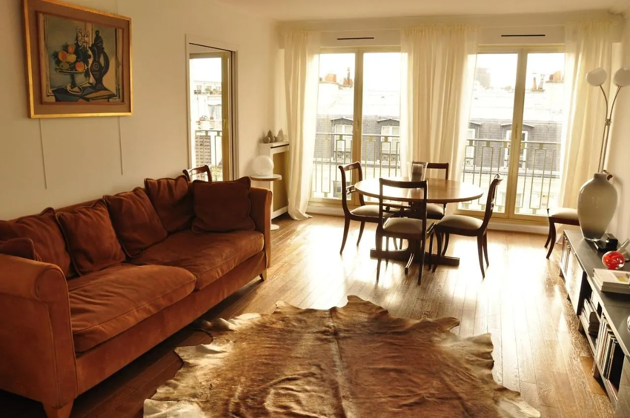 Top Location, Unique Brightness, Space And Comfort For An Unforgettable Paříž
